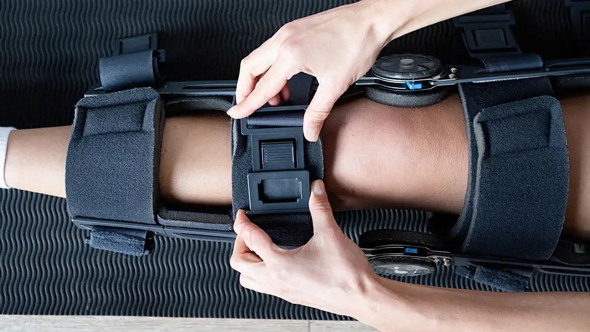 Knee Braces - Omni Ice