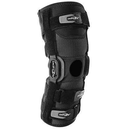 donjoy-r-playmaker-ii-knee-brace-cold-therapy-supply-physical-therapy-brace-donjoy-donjoy-performance-knee-knee-brace-sports-bracing-4_81bc142d-6c5e-4c3a-8b61-1894b3bb3b6d - Omni Ice